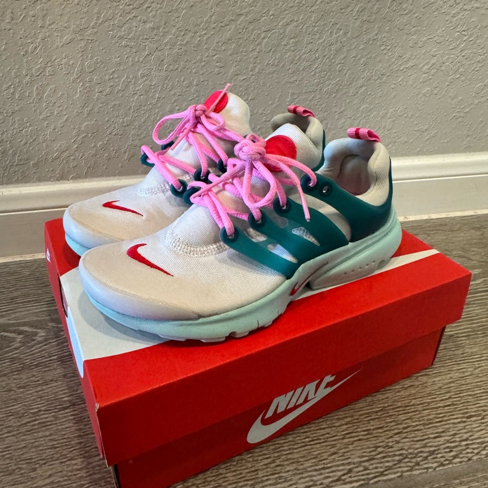 Girls Nike Prestos